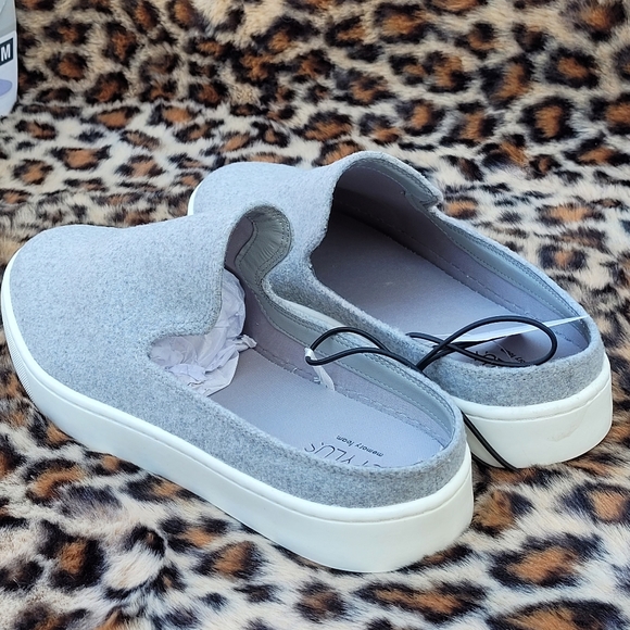 Stylus Wildflower Flannel Slip On Sz 9 - Picture 3 of 13